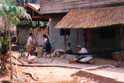 Hulling Rice at Ban Xang Hai